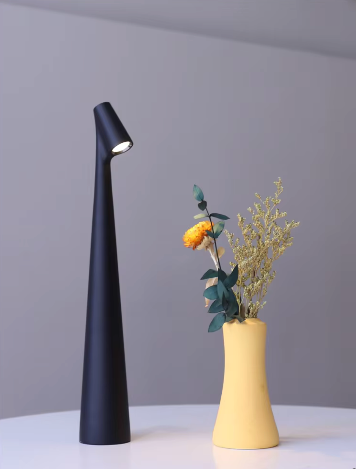 The Reykjavík Table Lamp - Wireless Dimmable LED Table Lamp